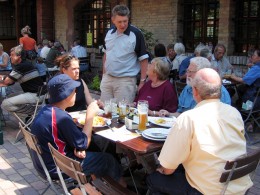  Jahresausflug 2004 Mittagessen im Hopfenschlingel in Rastatt