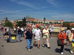  Jahresausflug 2005  Prag  Karlsbruecke mit Hratschin
