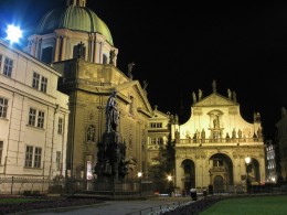  Jahresausflug 2005  Prag  Skt. Salvadorkirche mit Karl IV Denkmal und Kreuzherrenkirche